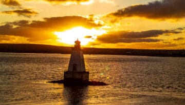 sandy-point-lighthouse